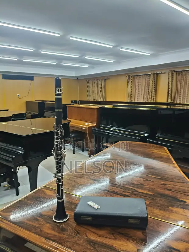 Yamaha Bb Clarinet - 1