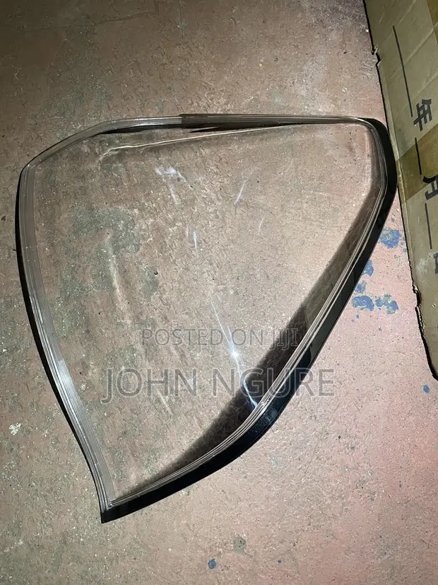 Kioo cha Taa ya Nyuma ya Subaru Forester 2009 - 1