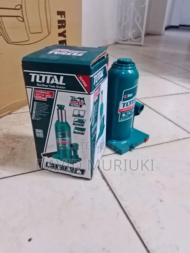 Total 10-Ton Heavy-Duty Hydraulic Jack - 1