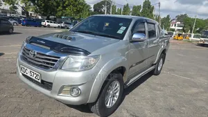 Toyota Hilux Double Cab 2015 Silver