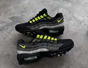 Nike Air Max 95 Iconic Layered Sneaker