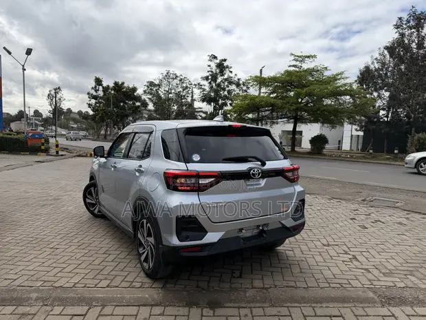Toyota Raize 1.0 FWD 2020 Silver - 1