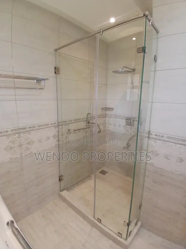 5-Bedroom Villa for Rent in Karen C - 1