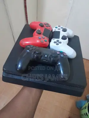 Playstation 4 Slim 500GB