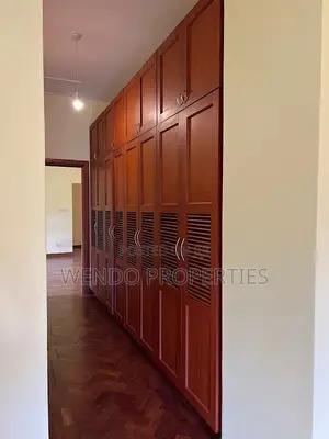 Nyumba ya Vyumba 5 vya Kulala, Zote ni Ensuite, Miotoni, Karen