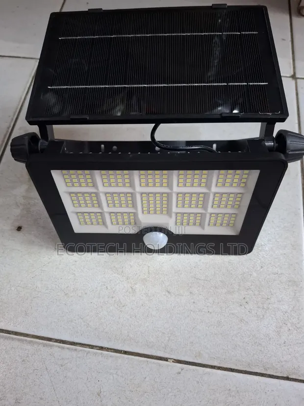 200W Solar Sensor Floodlight (Inbuilt Panel) - 1