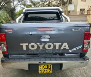 Toyota Hilux 3.0 D-4D 4x4 Double Cab 2014 Grey
