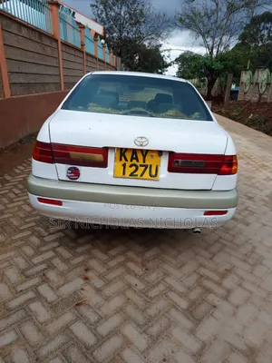 Toyota Corona 1998 Nyeupe