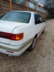 Toyota Corona 1998 Nyeupe - 2