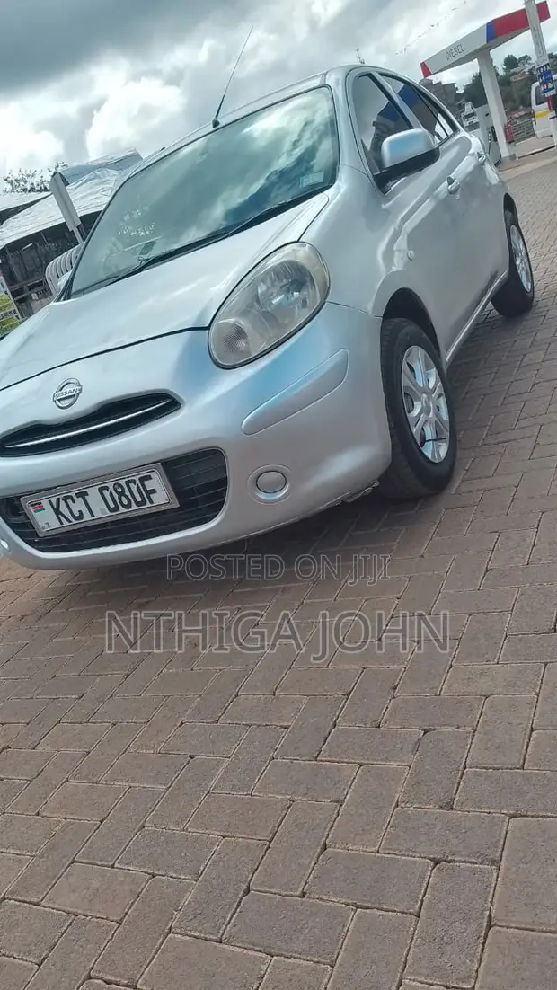 Nissan March 2012 Nyeupe - 1