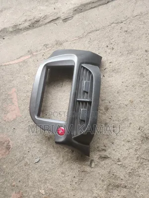 Honda Fit Radio Console 2012