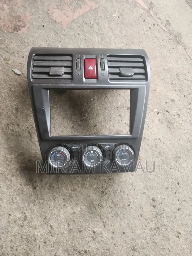 Subaru Forester SH5 AC Control Unit - 1
