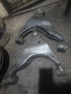 Control Arms za Toyota Prado (Zilizotumika)
