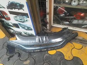Grill ya Honda Fit