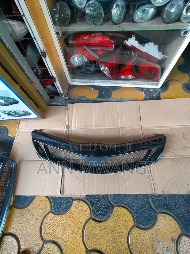 Toyota Corolla Fielder Grill - Used - 1