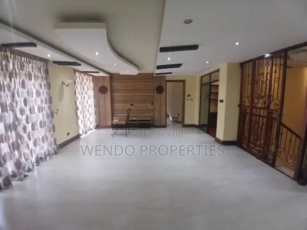 Nyumba ya Vyumba 4 vya Kulala, Pori la Nyumba la Kukodisha Karen C - 1