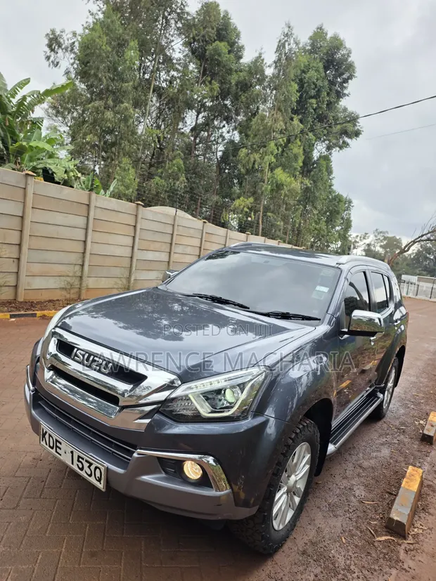 Isuzu MU-X 2021 Grey - 1