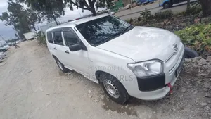 Toyota Probox 2015 Nyeupe