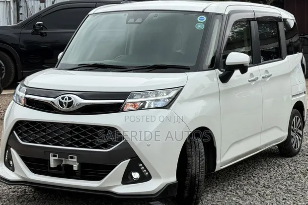 Toyota Tank 1.0 FWD 2019 White - 1