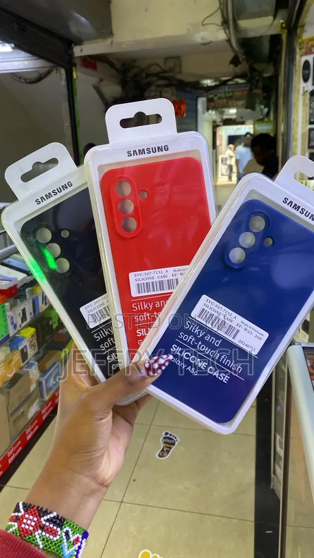 Kifaa cha Kufunika Simu cha Silicone Chekundu cha Soft-Touch kwa Samsung Galaxy A56 - 1