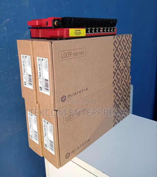 MikroTik L009UiGS-RM Router - 1