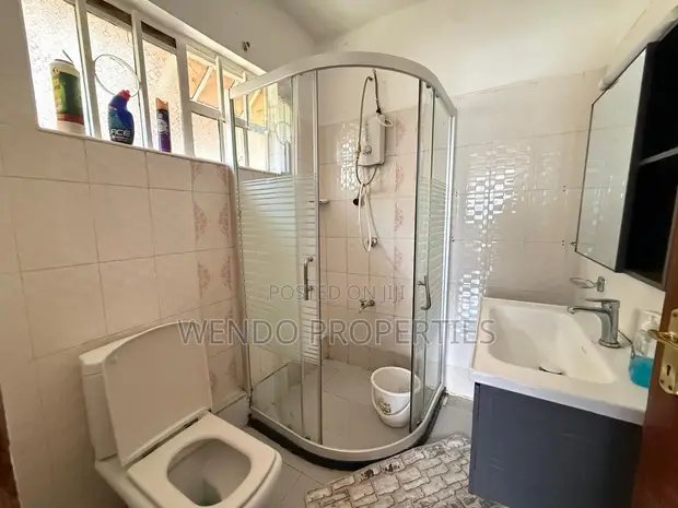 4 Bedroom House for Rent in Hardy - 1