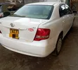 Toyota Axio 2012 Nyeupe - 2