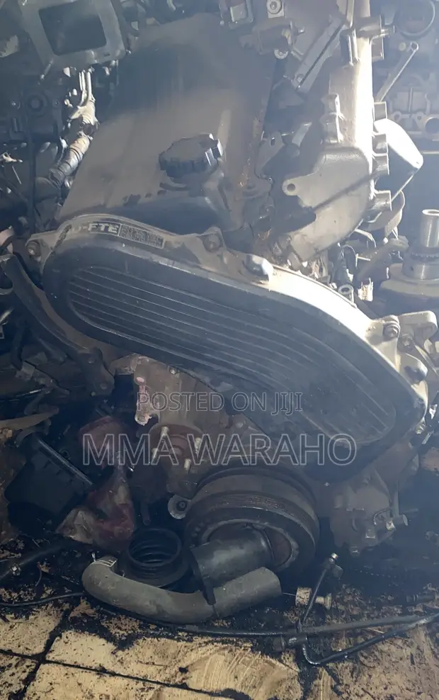 Toyota Land Cruiser 1HD-FTE Engine - 1