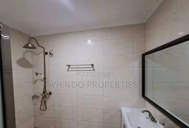 3-Bedroom Bungalow with DSQ in Kerarapon Drive, Karen C - 1