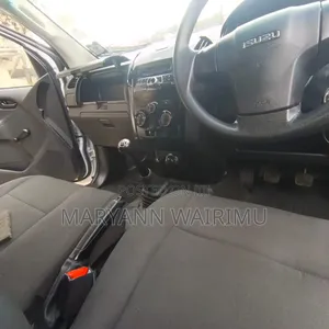 Isuzu D-MAX 2024 Nyeupe