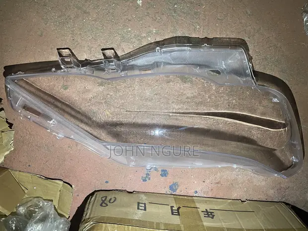 Toyota Mark X 2010 Headlight Lens - 1