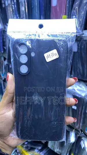 Samsung Galaxy M36 5G Kifaa cha Mgongo cha Silicone - Nyeusi