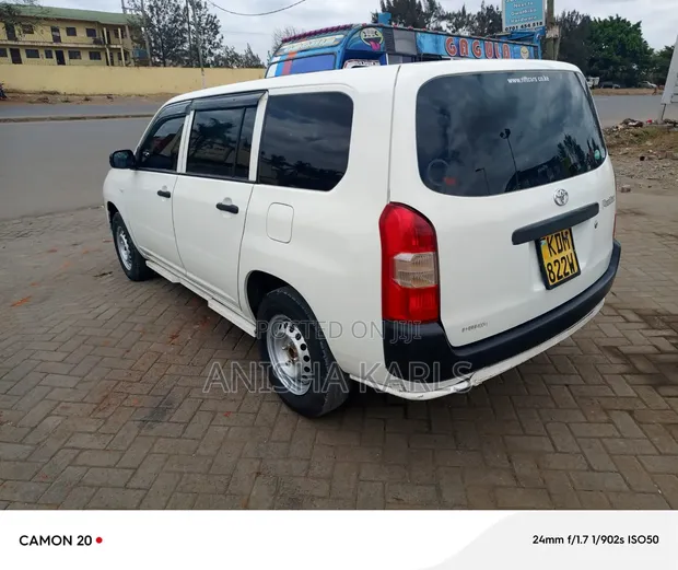 Toyota Probox 2017 Nyeupe - 1