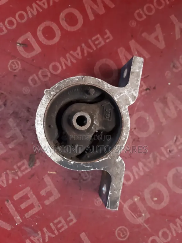 Nissan Sunny B15 Rear Gear Mount - 1