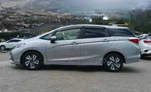 Honda Fit Shuttle 1.5 Hybrid 2WD 2019 Nyeusi