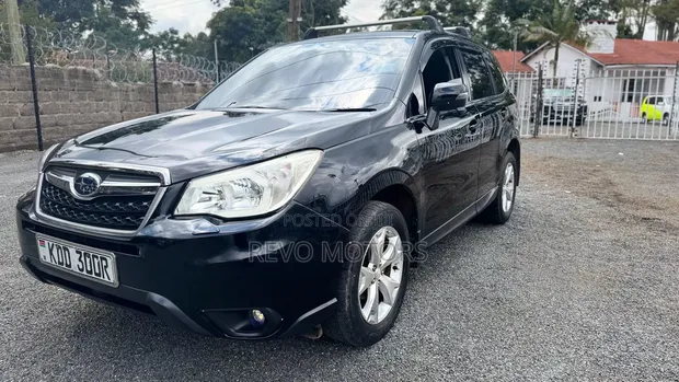 Subaru Forester 2014 Nyeusi - 1