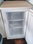 Midea Undercounter Vertical Freezer - White - 2