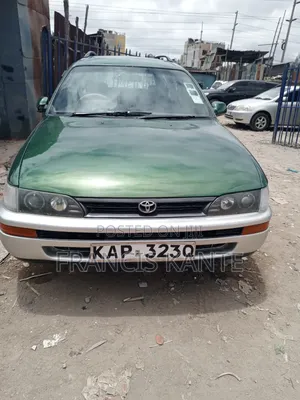 Toyota Corolla 2003 Kijani