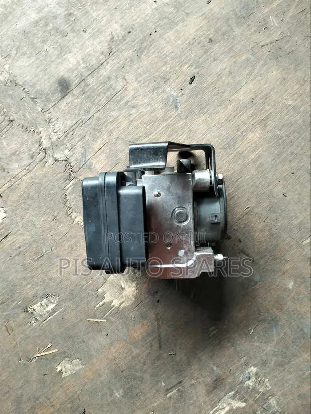Toyota Hilux Vigo ABS Motor - 1