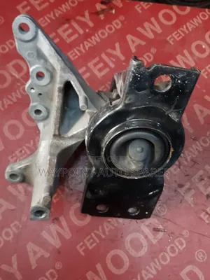 Engine Mounts za Nissan Serena