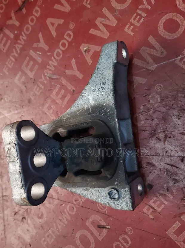 Honda Stream Engine Mount - 1