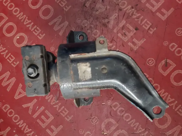 Engine Mount Toyota Premio 7A - 1