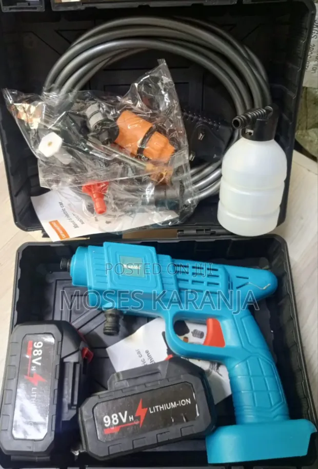 Makita Pressure Washer Spray Gun for Car Cleaning - 1