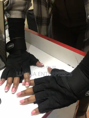 Gloves za Fitness na Wrist Support kwa Wanaume na Wanawake