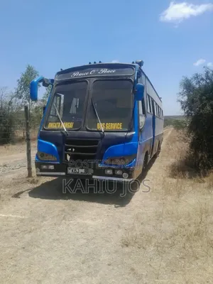 2010 Isuzu FRR Bus - 53 Seater