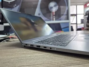 Laptopi ya Lenovo ThinkBook 14 G8 IAL - 8GB RAM, 512GB SSD