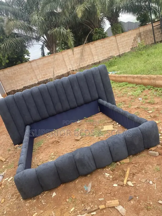 5x6 Deluxe Navy Cloud Chester Bed - 1