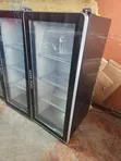 B-Type 180L Display Fridge Nyeusi - 2