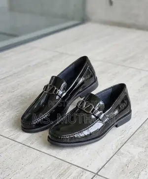 Valentino Garavani VLogo Loafers za Ngozi