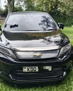 Toyota Harrier 5 Seater for Hire